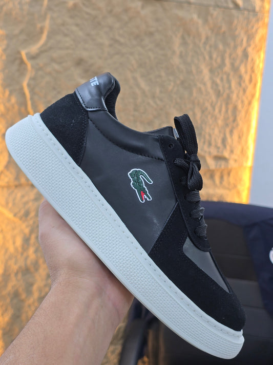 lacoste المقاسات 39 /44/43/42/41/40